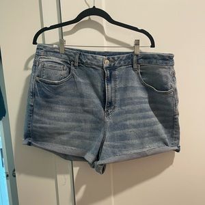 American Eagle Size 18 high rise jean short